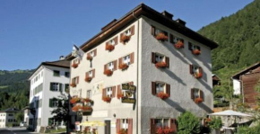 Hotels in Zillis